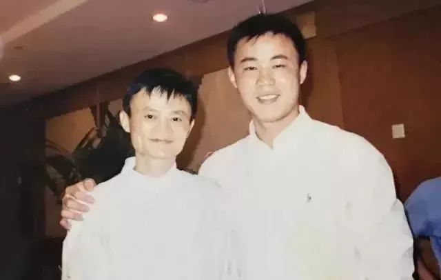 阿里鐵軍銷售冠軍：年薪十萬跟百萬的銷售相比，到底差在哪里？